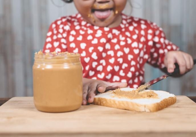 Which Peanut Butter Is Best for Babies? Complete Feeding Guide